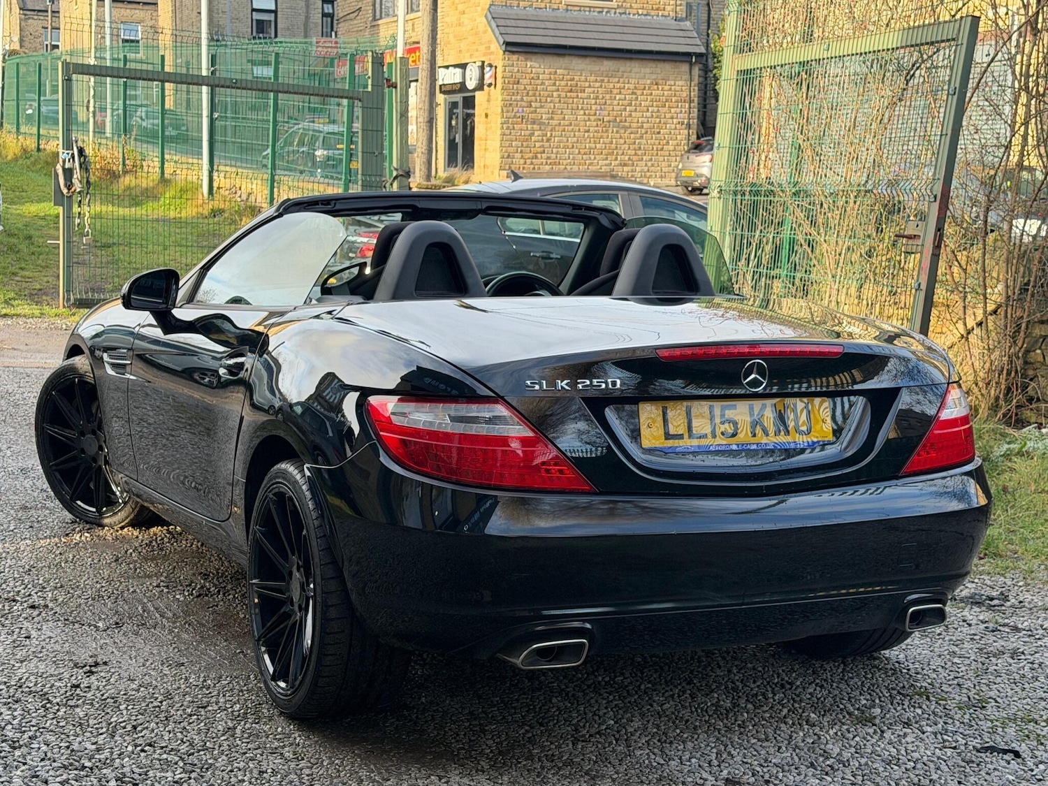 Used Mercedes-Benz SLK 2015 for sale - 76936672: Photo 21