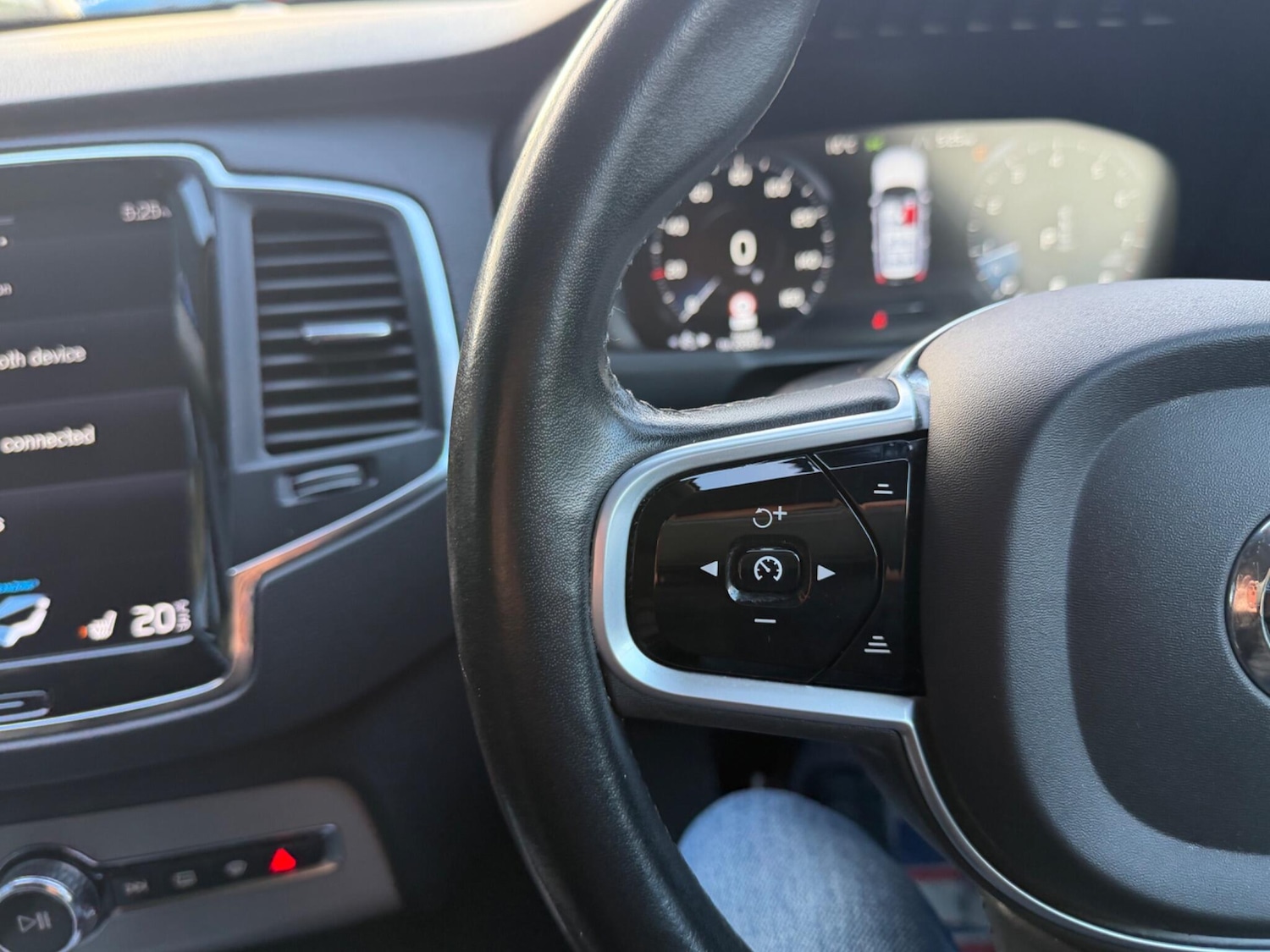 Used Volvo XC90 2020 for sale - 78072859: Photo 41