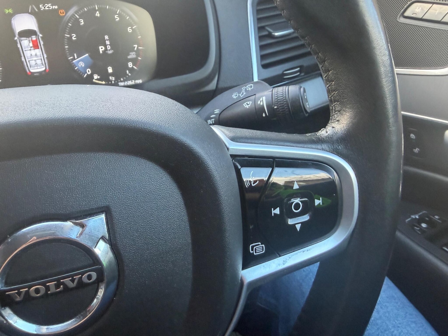 Used Volvo XC90 2020 for sale - 78072859: Photo 42