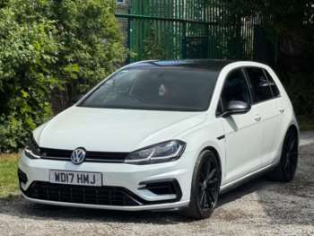 Used Volkswagen Golf 2017 for sale - 75127475: Photo