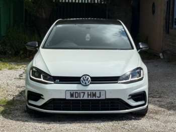 Used Volkswagen Golf 2017 for sale - 75127475: Photo