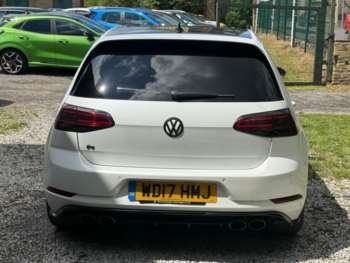 Used Volkswagen Golf 2017 for sale - 75127475: Photo
