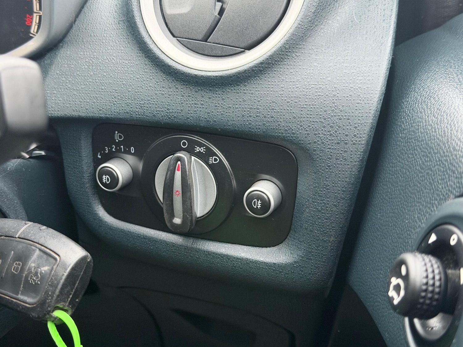 Used Ford Fiesta 2012 for sale - 77440564: Photo 32