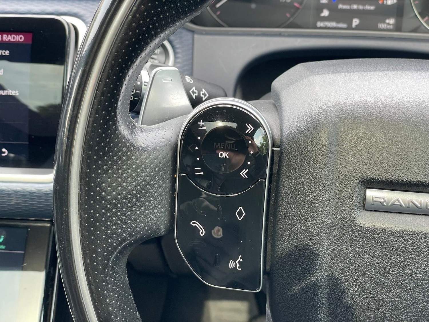 Used Land Rover Range Rover Velar 2018 for sale - 76865542: Photo 27