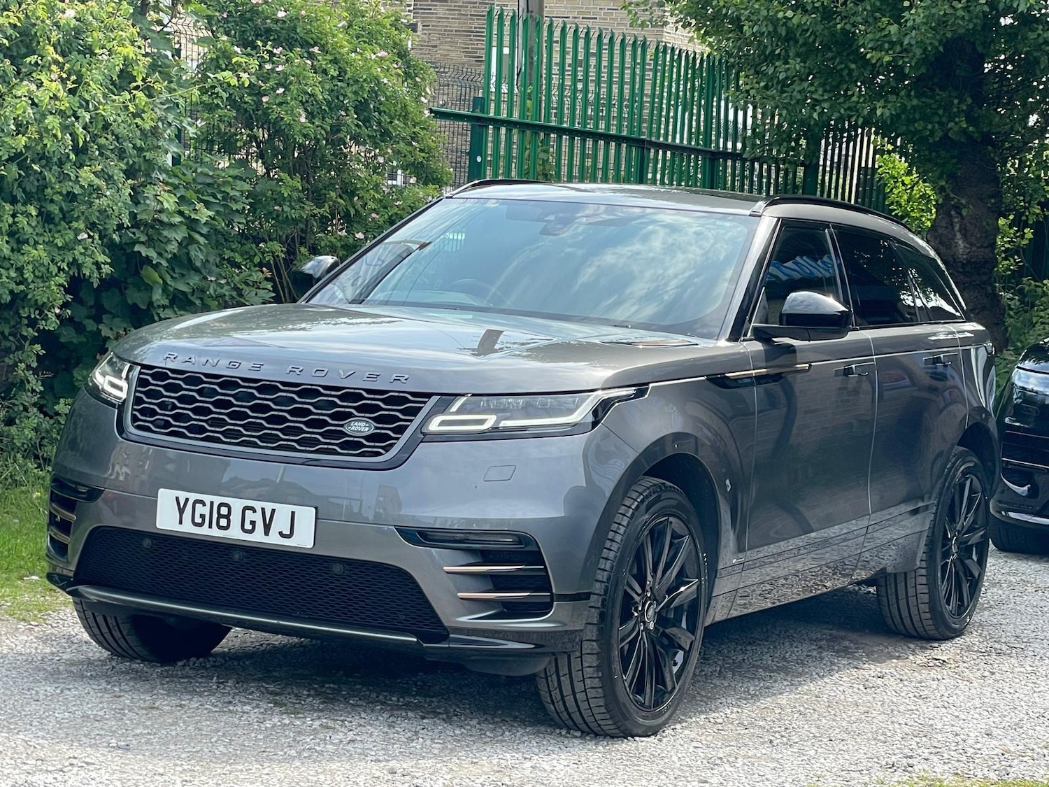 Used Land Rover Range Rover Velar 2018 for sale - 76865542: Photo 3