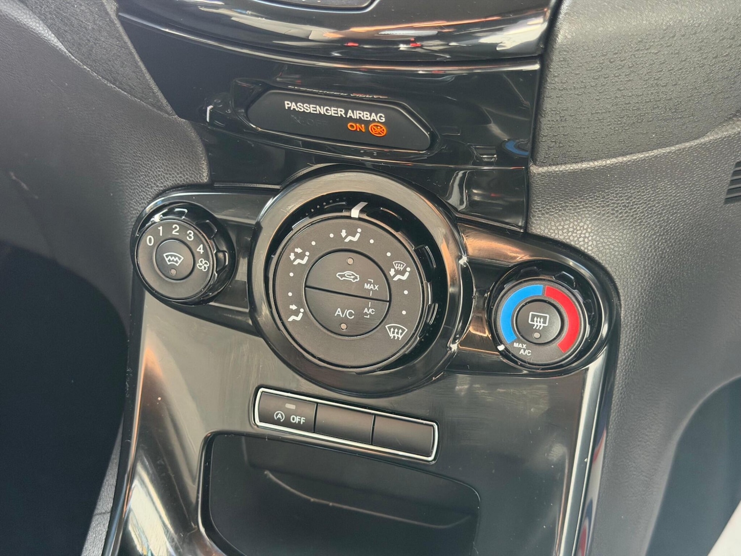 Used Ford Fiesta 2015 for sale - 78184548: Photo 29