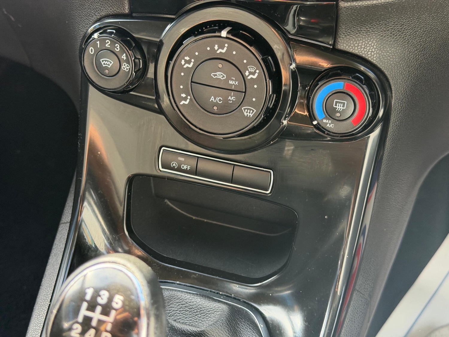 Used Ford Fiesta 2015 for sale - 78184548: Photo 31