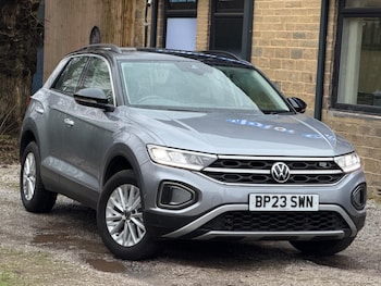 Used Volkswagen T-Roc 2023 for sale - 77510484: Photo