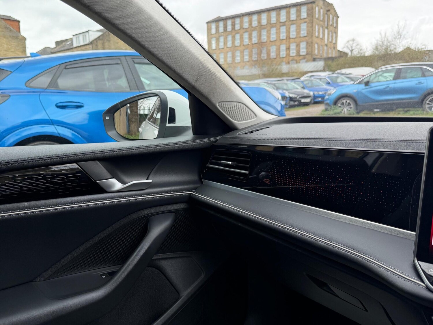 Used Volkswagen Passat 2025 for sale - 78116526: Photo 28