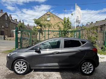 Used Ford Fiesta 2017 for sale - 78602088: Photo
