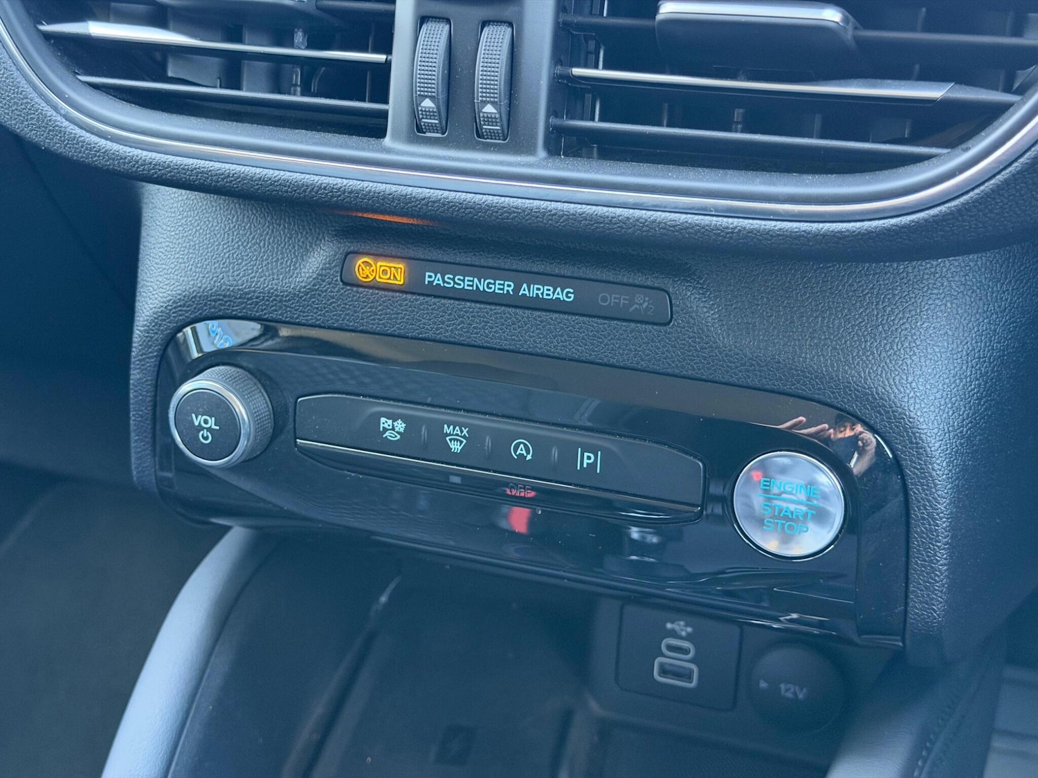 Used Ford Kuga 2025 for sale - 77957674: Photo 30