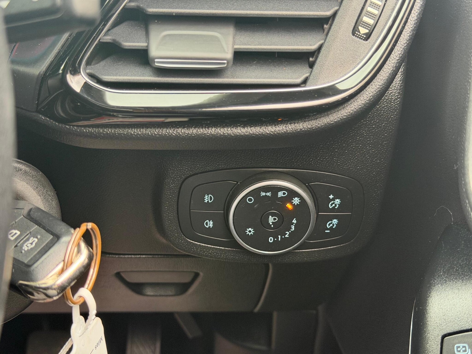 Used Ford Fiesta 2018 for sale - 76498798: Photo 12