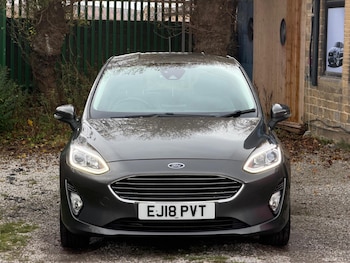 Used Ford Fiesta 2018 for sale - 76498798: Photo