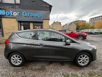 Used Ford Fiesta 2018 for sale - 76498798: Photo