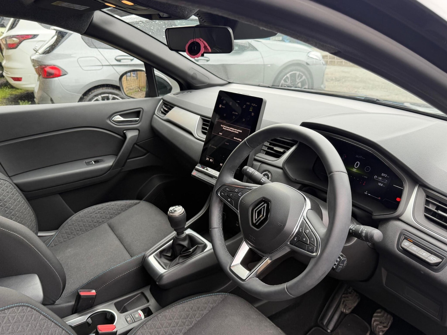 Used Renault Captur 2024 for sale - 78006532: Photo 21