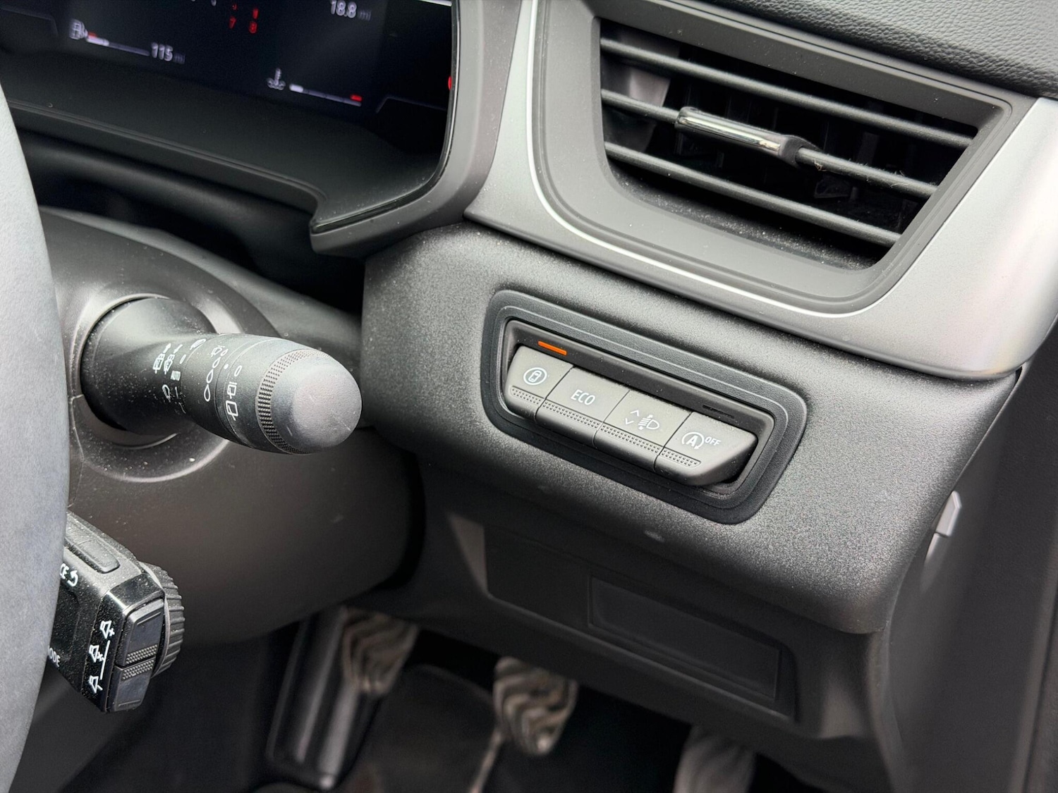 Used Renault Captur 2024 for sale - 78006532: Photo 31