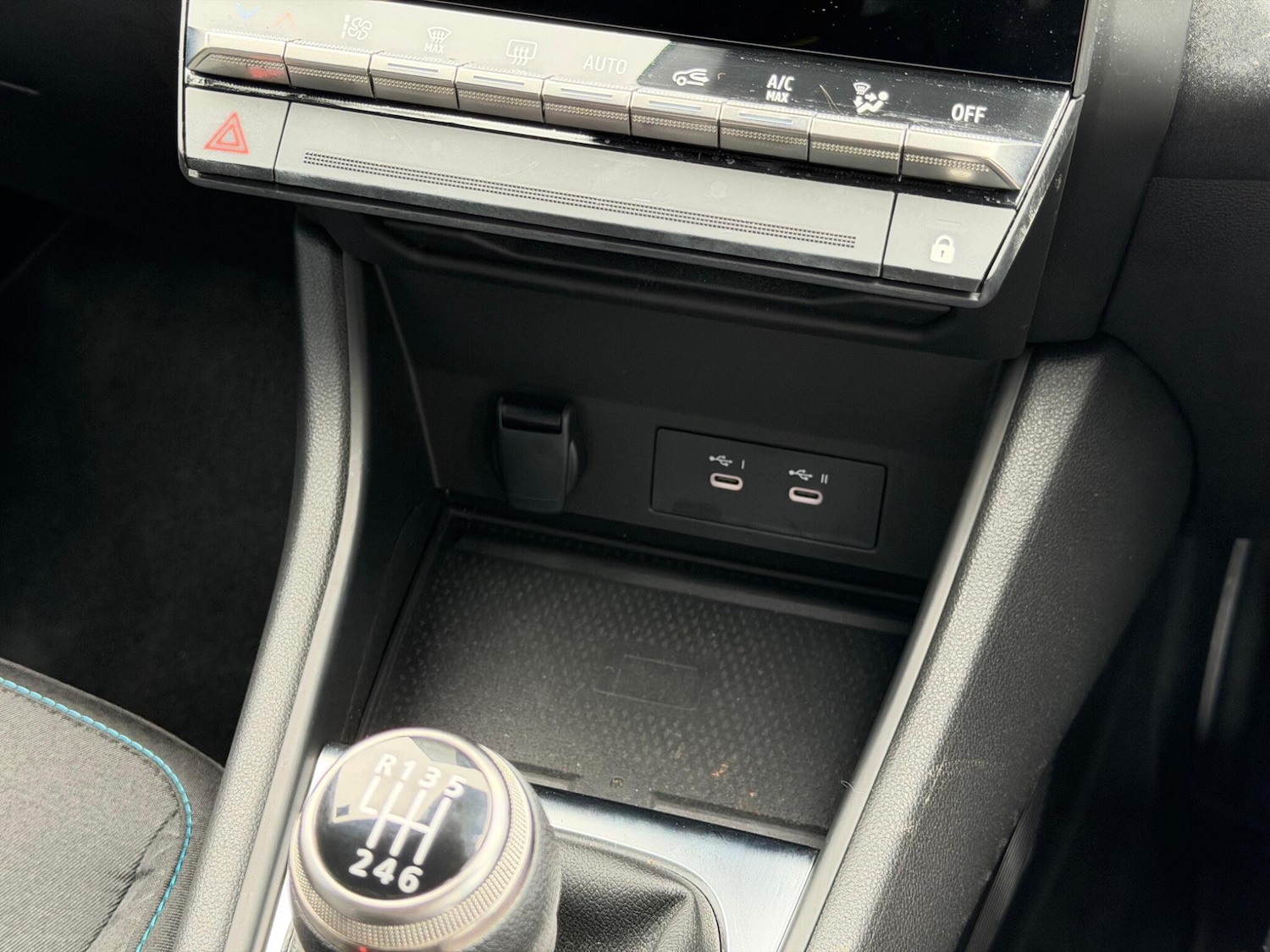 Used Renault Captur 2024 for sale - 78006532: Photo 42