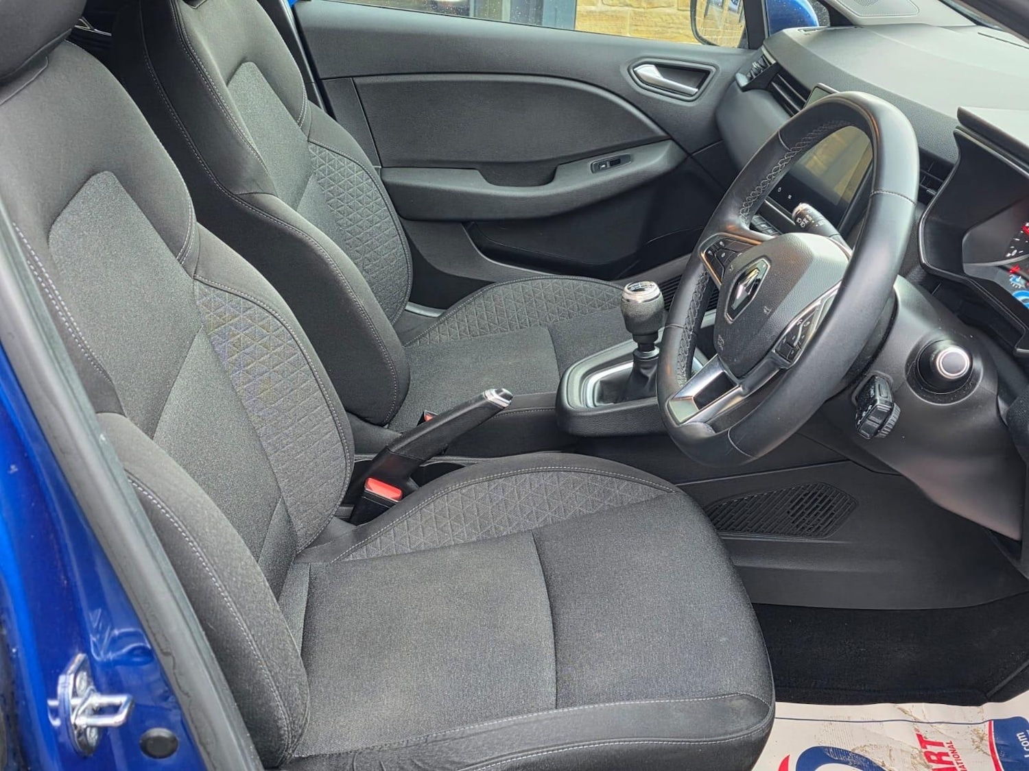 Used Renault Clio 2021 for sale - 76942558: Photo 23