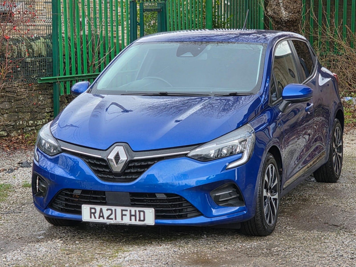 Used Renault Clio 2021 for sale - 76942558: Photo 3