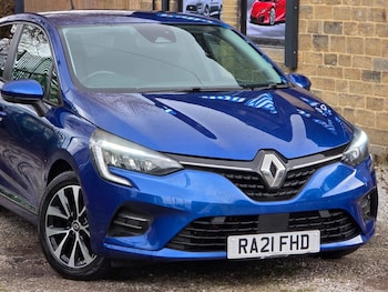 Used Renault Clio 2021 for sale - 76942558: Photo