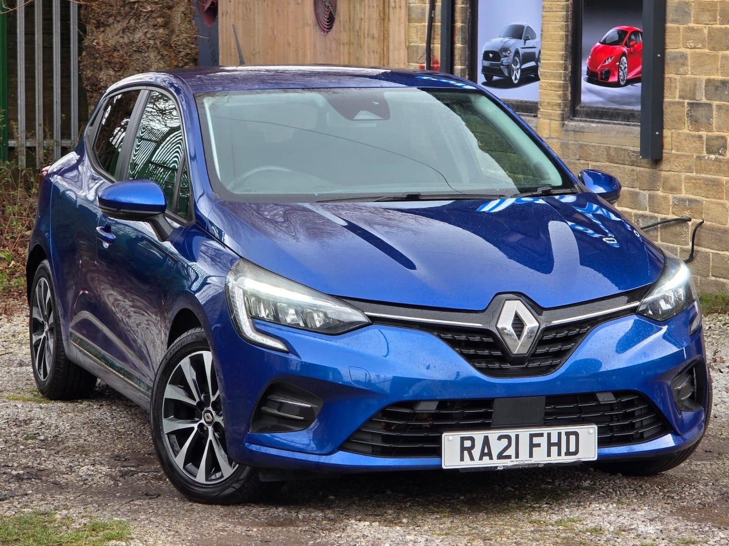 Used Renault Clio 2021 for sale - 76942558: Photo 9