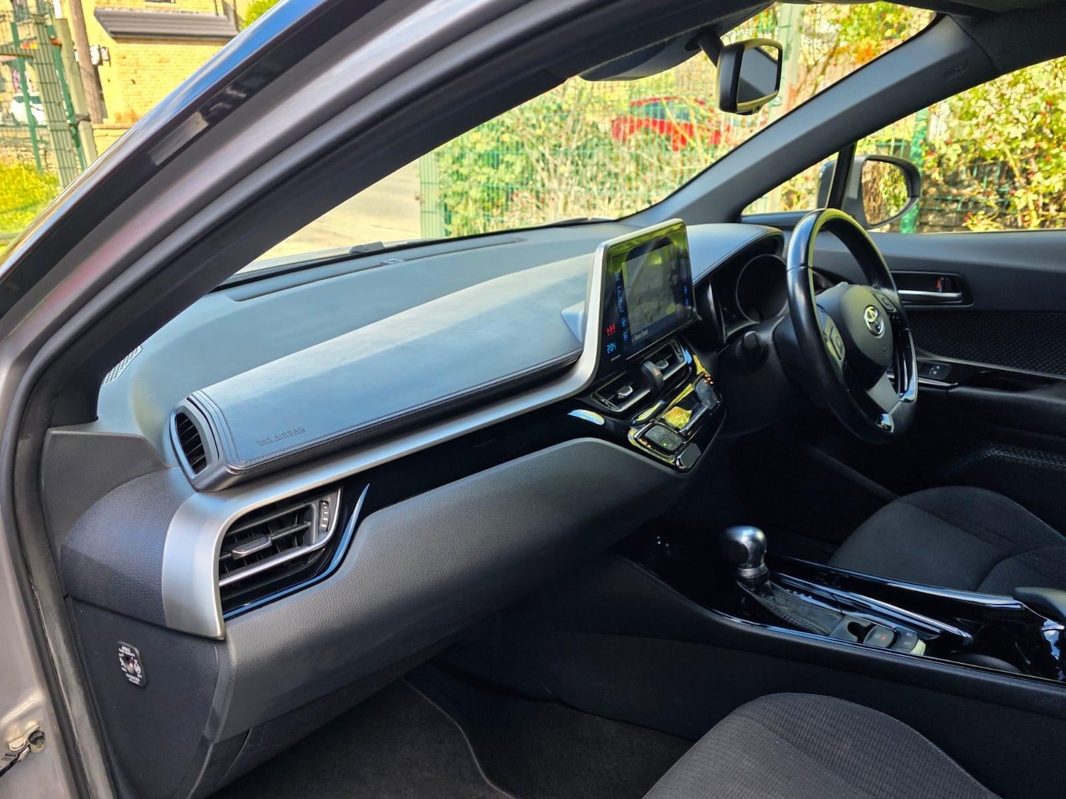 Used Toyota C-HR 2019 for sale - 76032152: Photo 10