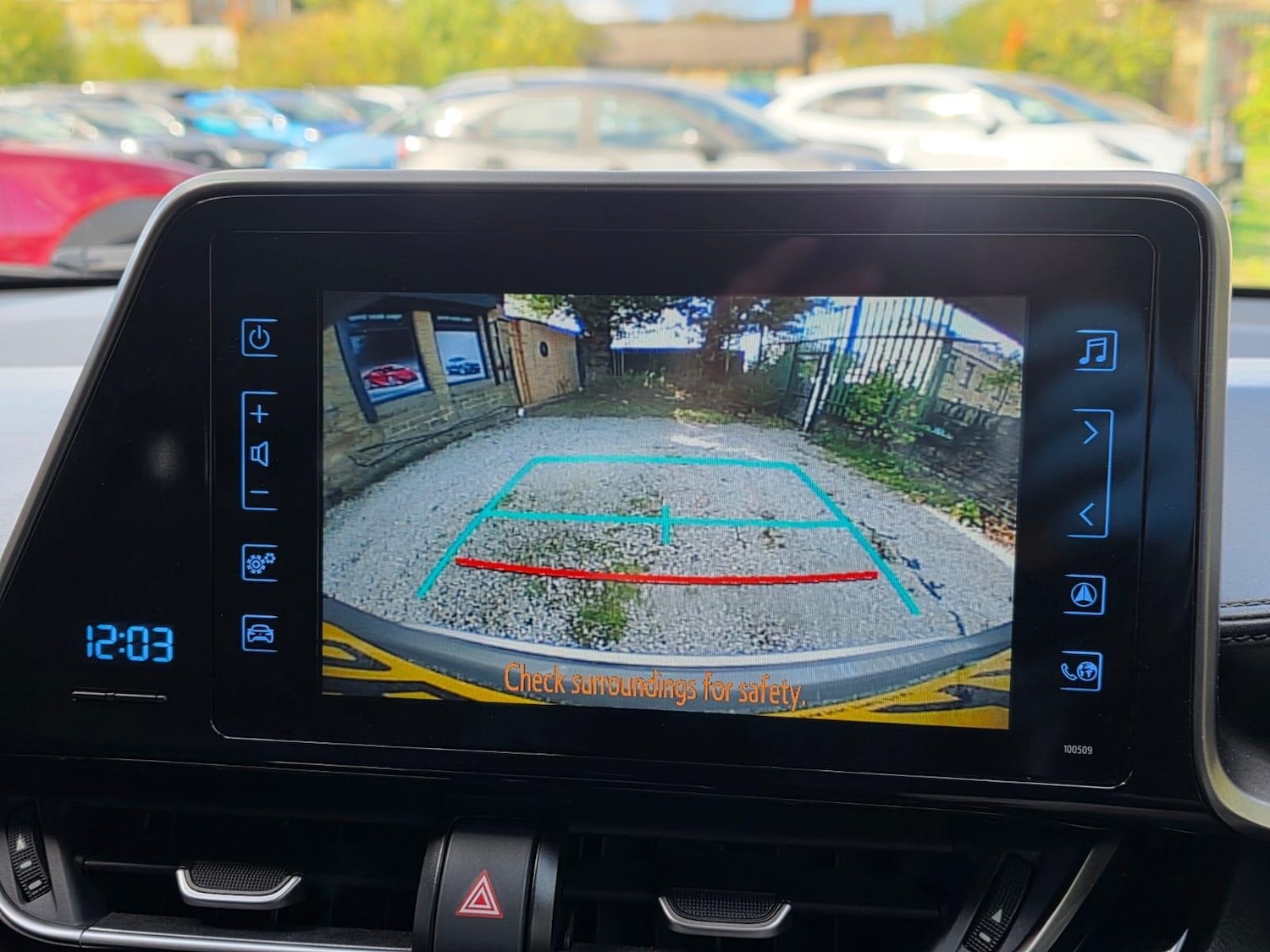 Used Toyota C-HR 2019 for sale - 76032152: Photo 11