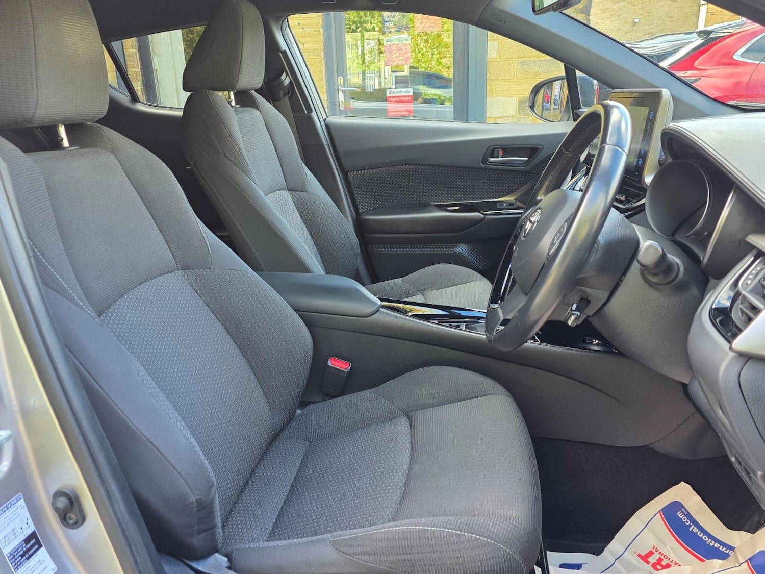 Used Toyota C-HR 2019 for sale - 76032152: Photo 18