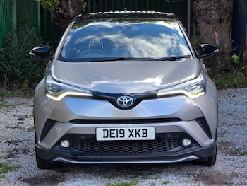 Used Toyota C-HR 2019 for sale - 76032152: Photo 2