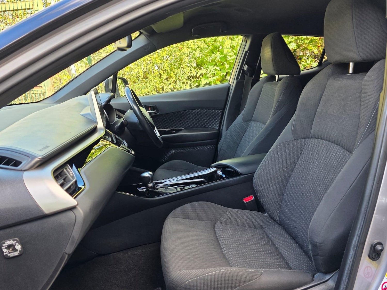 Used Toyota C-HR 2019 for sale - 76032152: Photo 9
