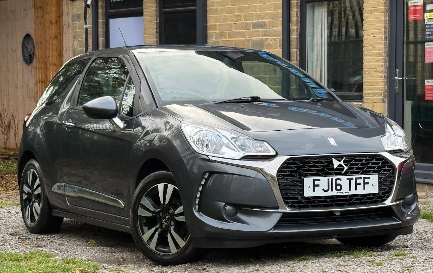 Used DS Automobiles DS 3 2016 for sale - 76472765: Photo 1