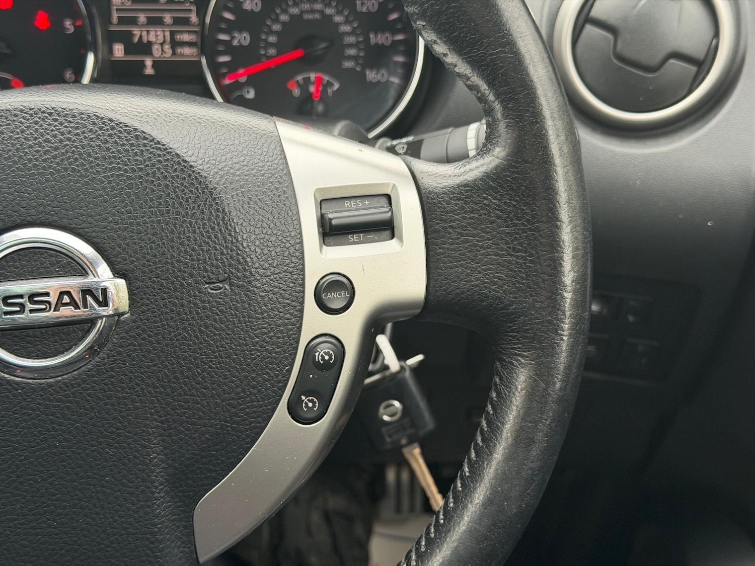 Used Nissan Qashqai+2 2013 for sale - 76472835: Photo 27