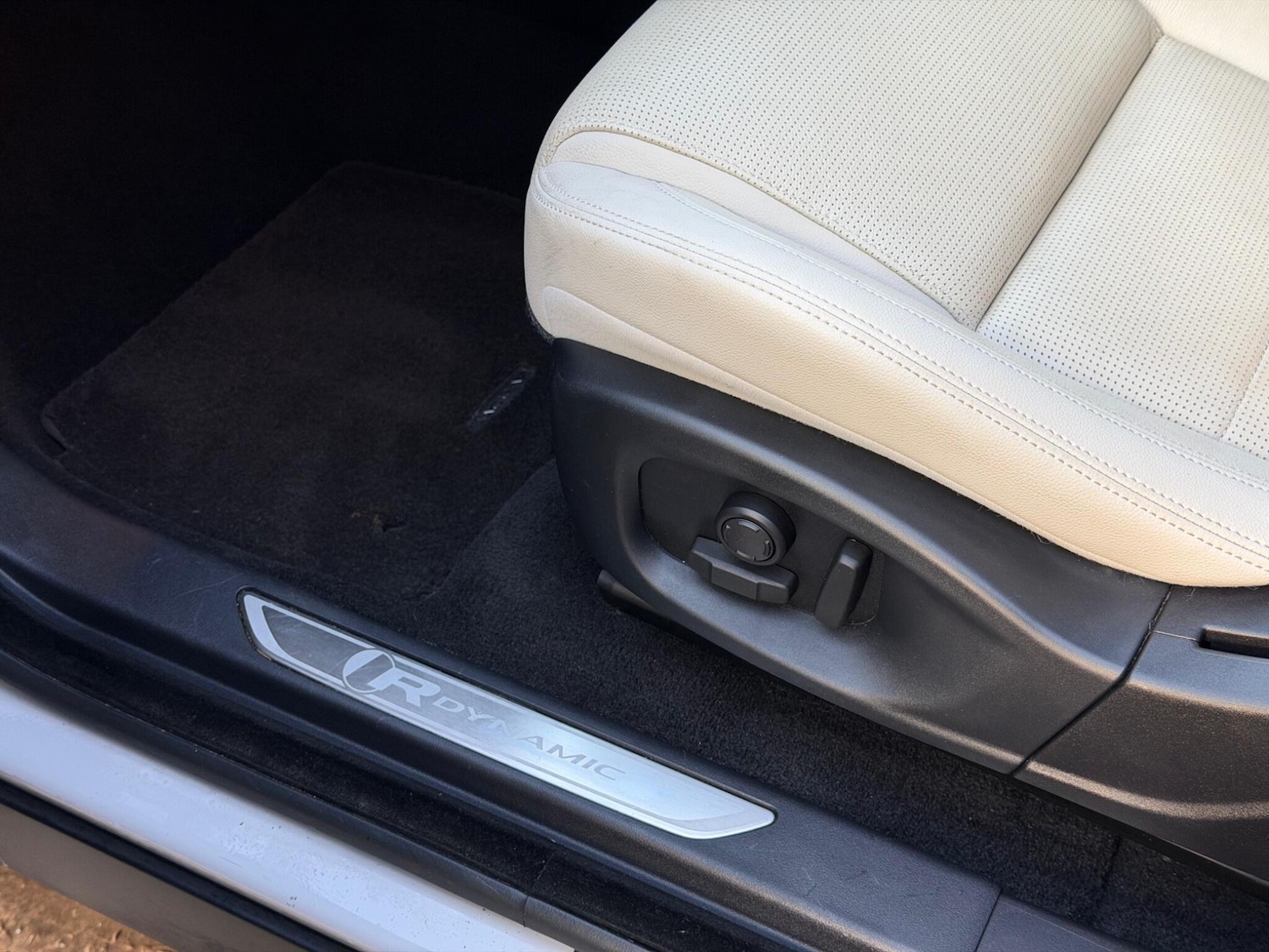 Used Jaguar E-Pace for sale - 77237661: Photo 57