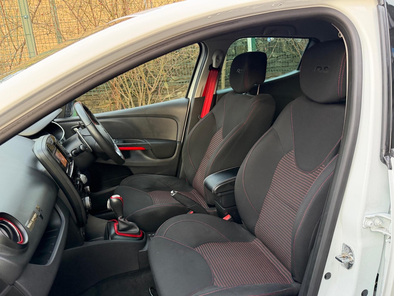 Used Renault Clio 2015 for sale - 77216024: Photo 12