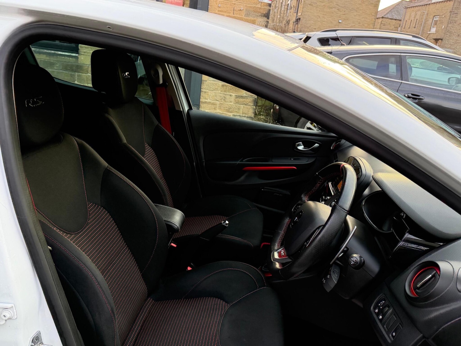 Used Renault Clio 2015 for sale - 77216024: Photo 19