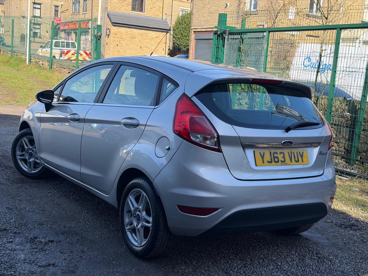 Used Ford Fiesta 2013 for sale - 77939989: Photo 3