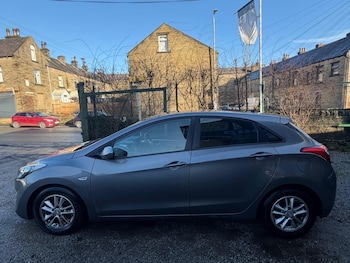 Used Hyundai i30 2013 for sale - 77351365: Photo