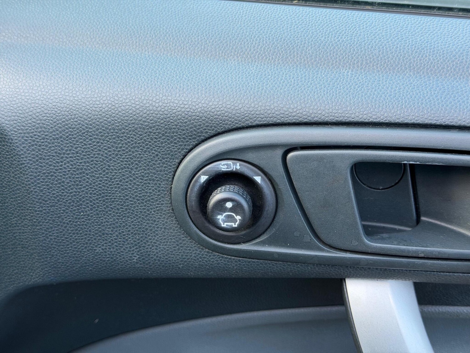 Used Ford Fiesta 2009 for sale - 78058577: Photo 25