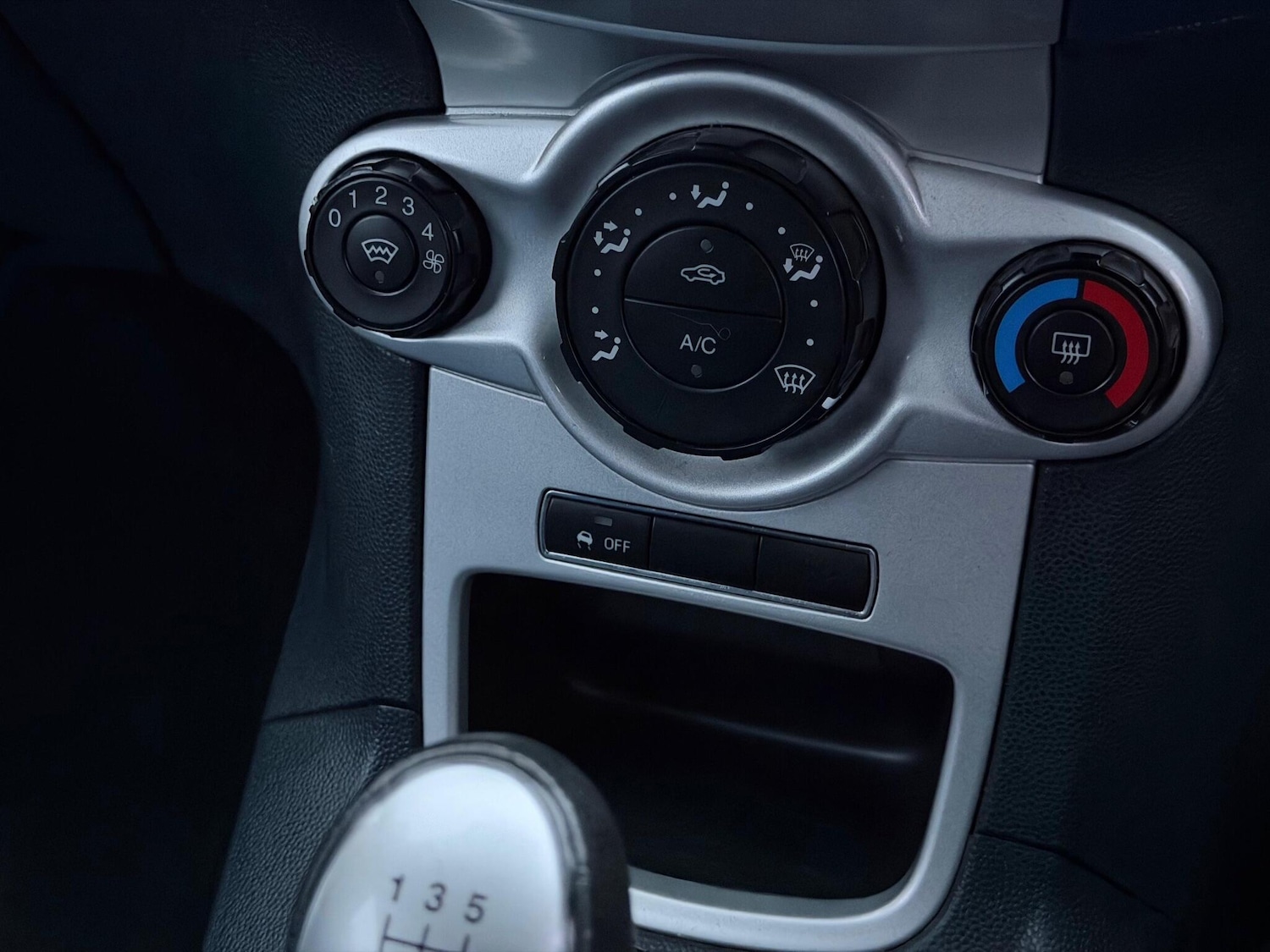 Used Ford Fiesta 2010 for sale - 77174473: Photo 30