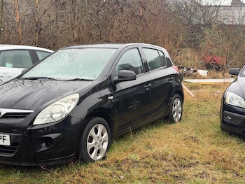 Used Hyundai i20 2011 for sale - 77657902: Photo
