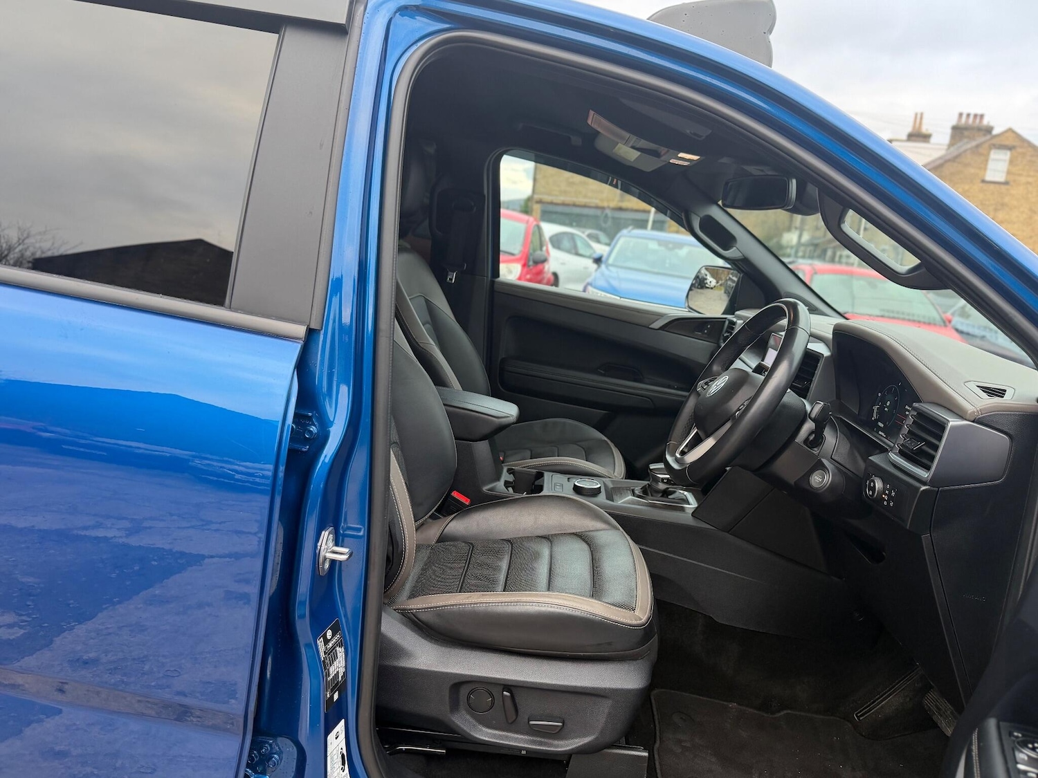 Used Volkswagen Amarok 2023 for sale - 77060146: Photo 28