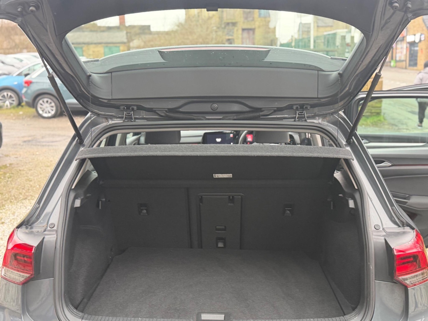 Used Volkswagen Golf 2020 for sale - 77425983: Photo 42