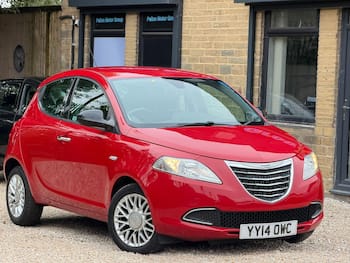 Used Chrysler Ypsilon 2014 for sale - 79677218: Photo