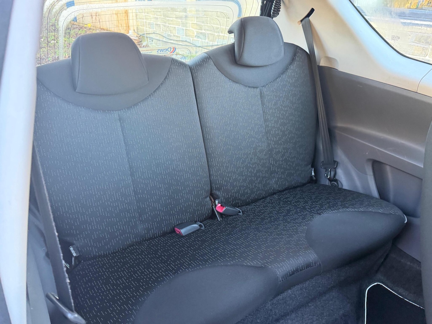 Used Peugeot 107 for sale - 76824838: Photo 16