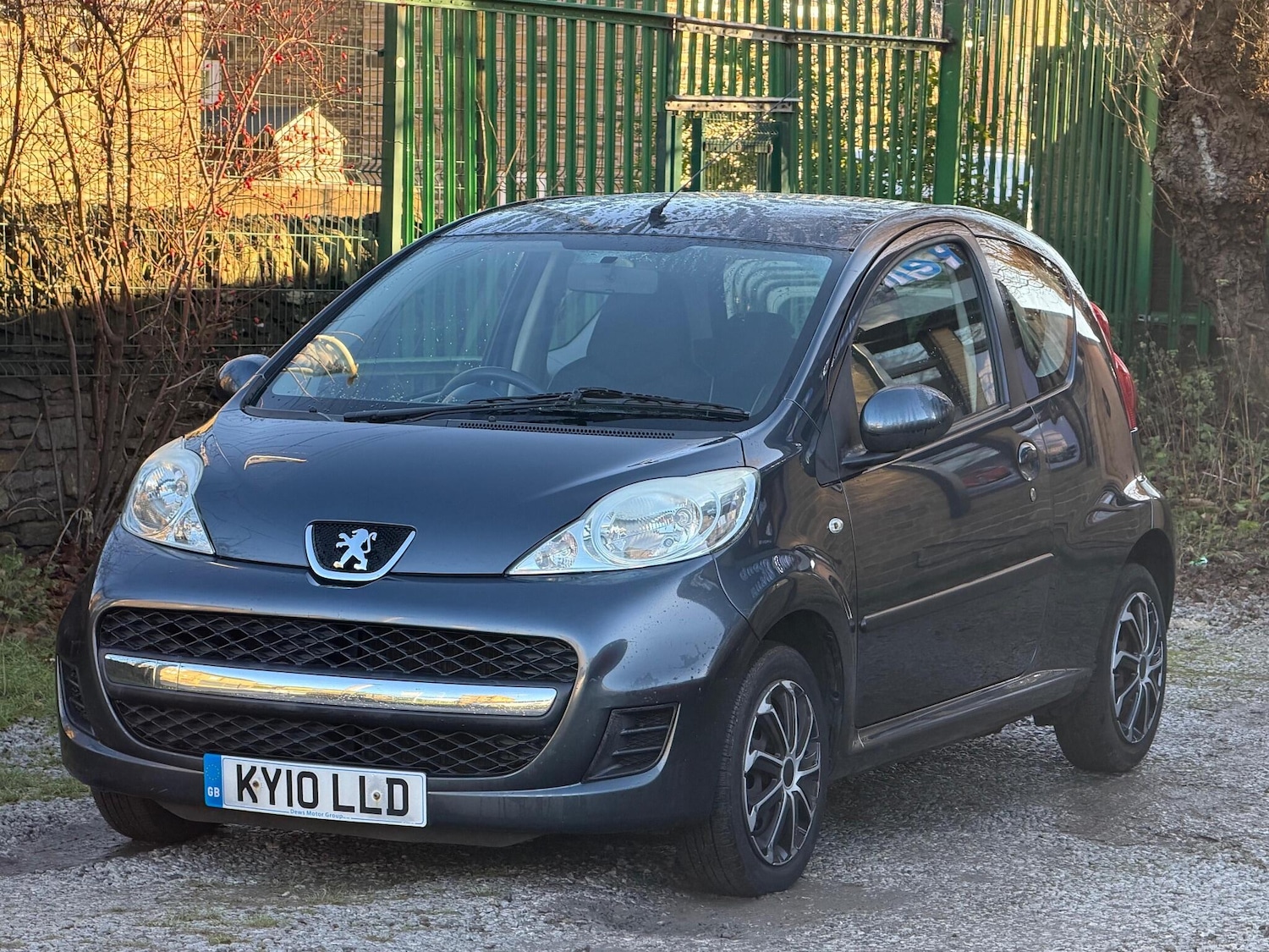 Used Peugeot 107 for sale - 76824838: Photo 2