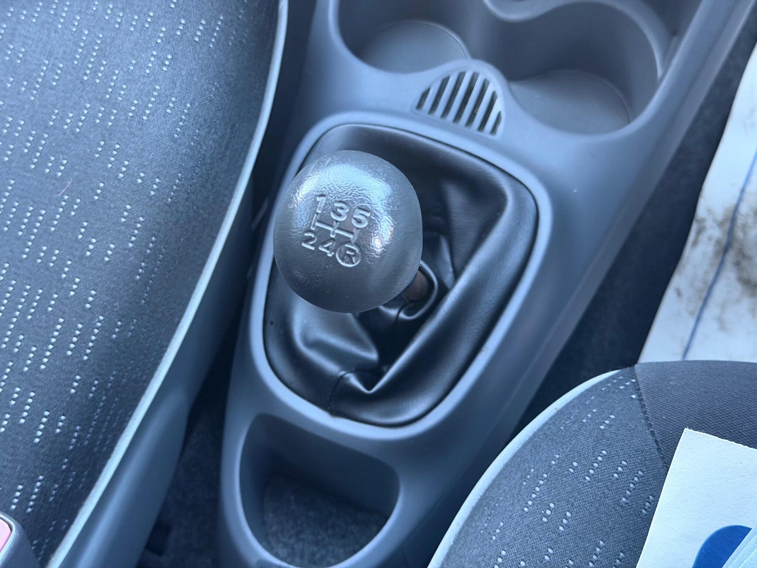 Used Peugeot 107 for sale - 76824838: Photo 26