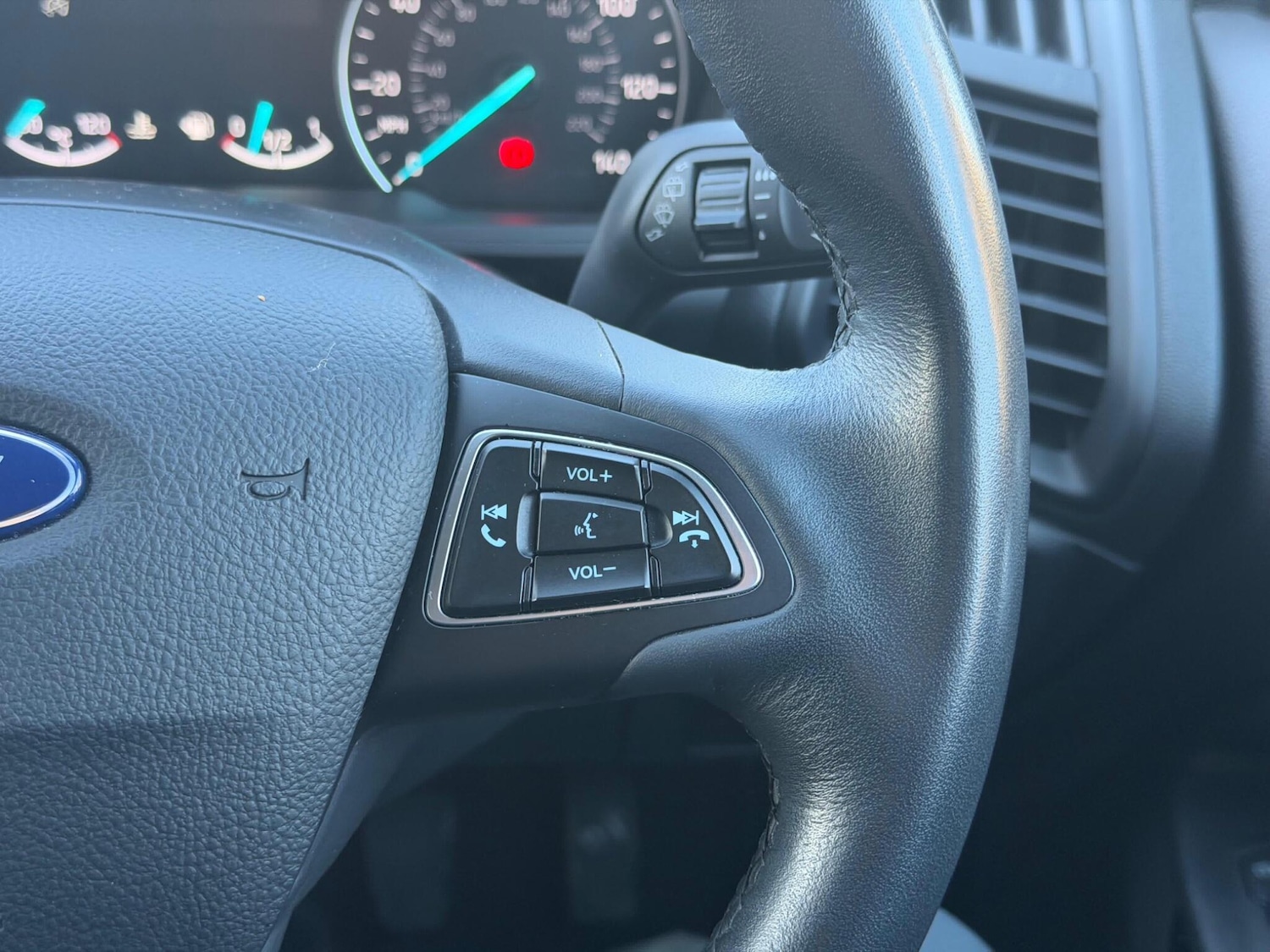 Used Ford Ecosport 2018 for sale - 76700883: Photo 16