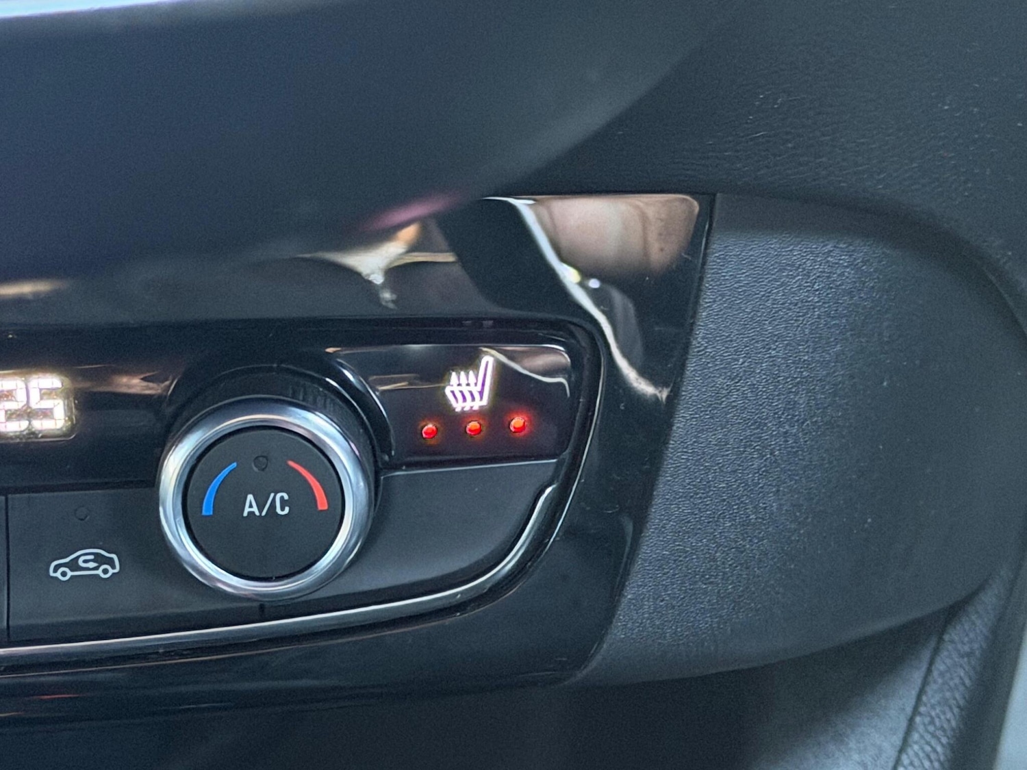 Used Vauxhall Corsa for sale - 77957927: Photo 12