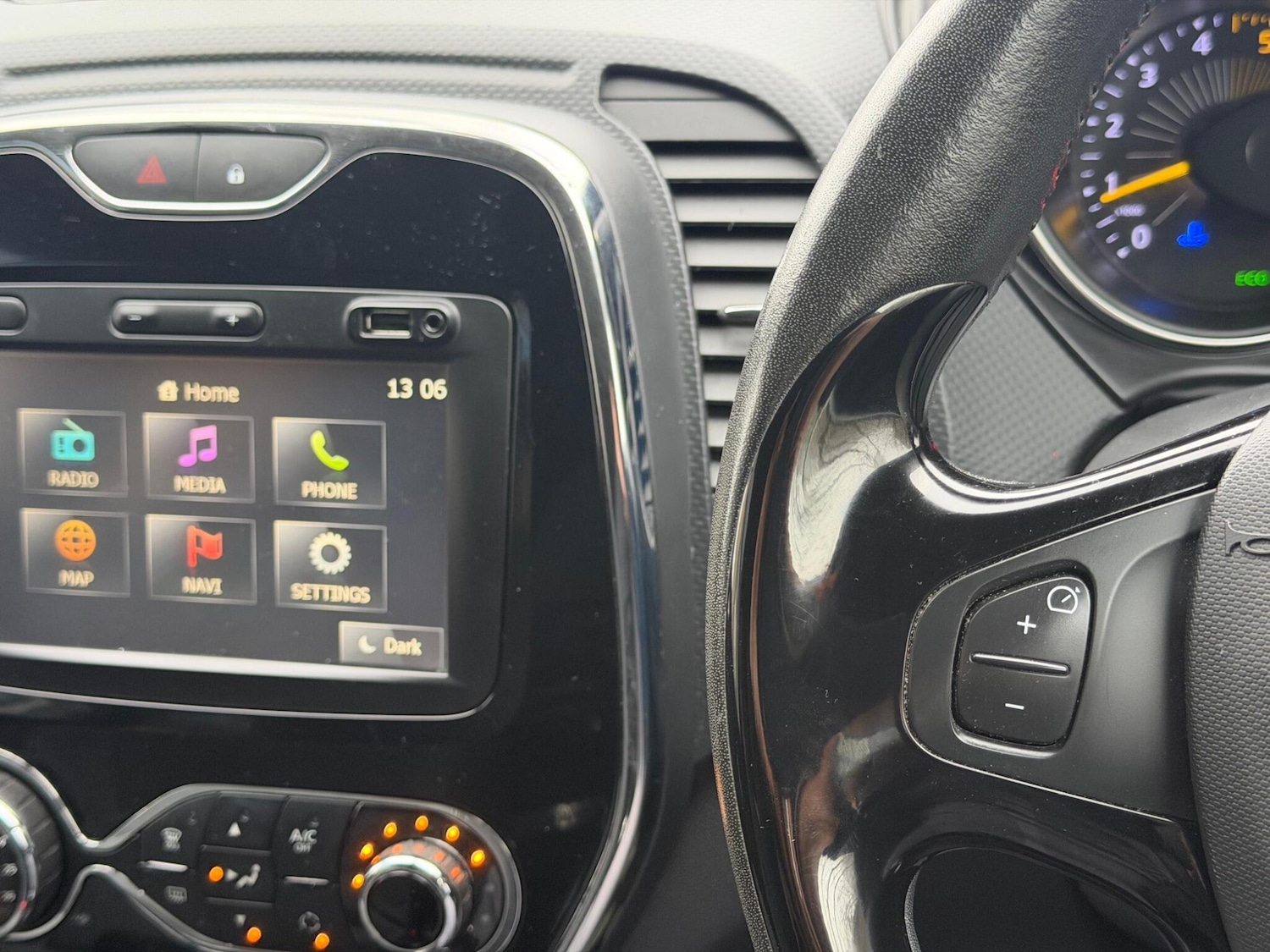 Used Renault Captur 2015 for sale - 77510698: Photo 25