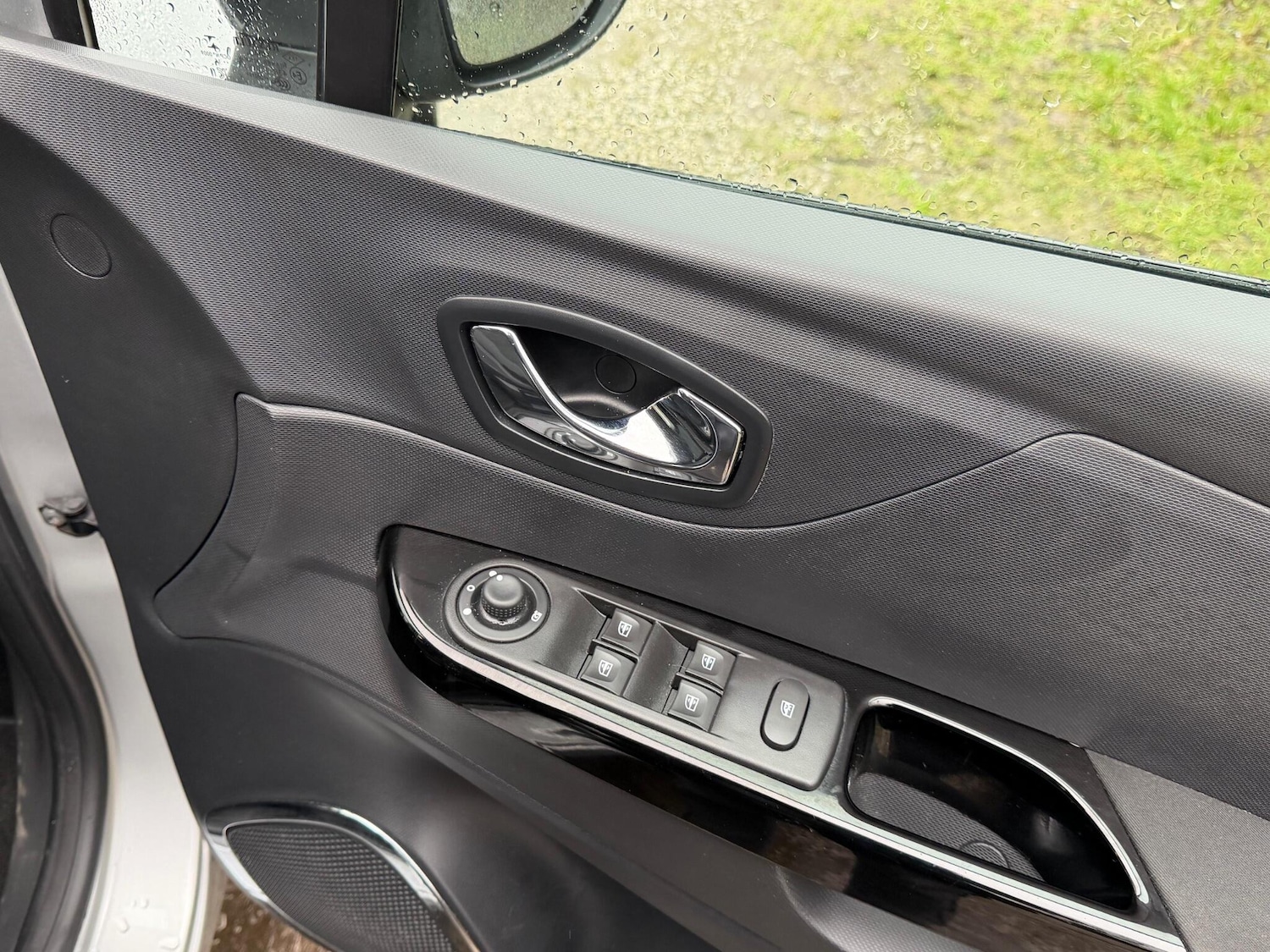 Used Renault Captur 2015 for sale - 77510698: Photo 29